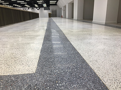 Atsparios betoninės grindys